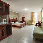 אתר נופש Marina Sunrise Complex By The Sea *