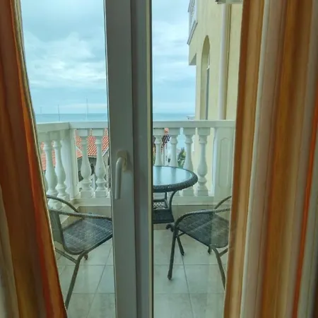 Üdülőközpont Marina Sunrise Complex By The Sea *